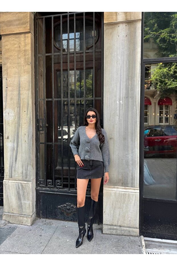 Güllü triko hırka - 2