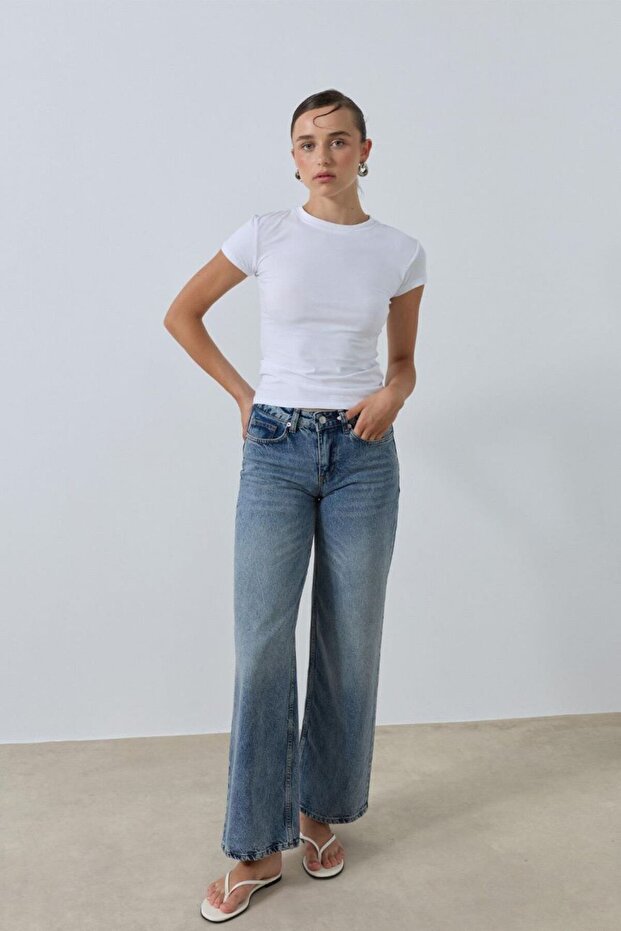 Beyaz Basic T Shirt - 4