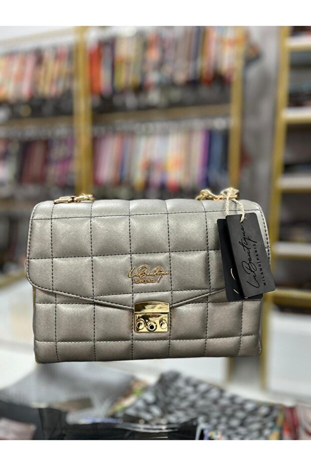 حقيبة فضية ARL980702