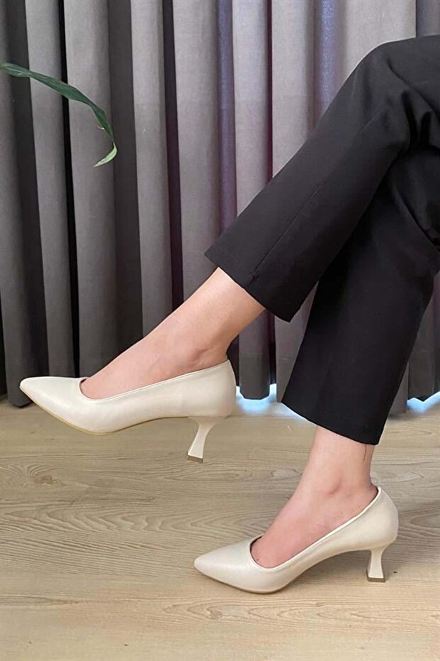 Women's Sity Cream Skin 6 cm Thin Heeled Stiletto