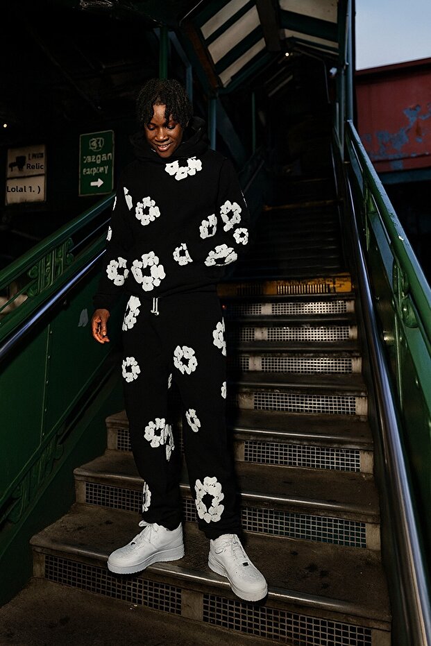 طقم بدلة رياضية للرجال بثلاثة خيوط وطباعة بارزة | جودة عالية، مريح وأنيق، نمط يومي
