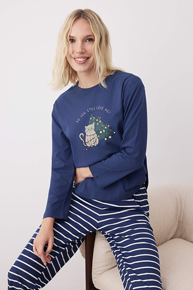 Kadın Couple/Çift Lacivert %100 Pamuklu Çizgili Yılbaşı Temalı Örme Pijama Takımı THMAW25PT00164 - 1