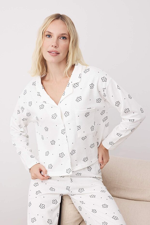 Beyaz Pamuklu Çiçekli Kalpli Cep Detaylı Örme Pijama Takımı THMAW25PT00227 - 5