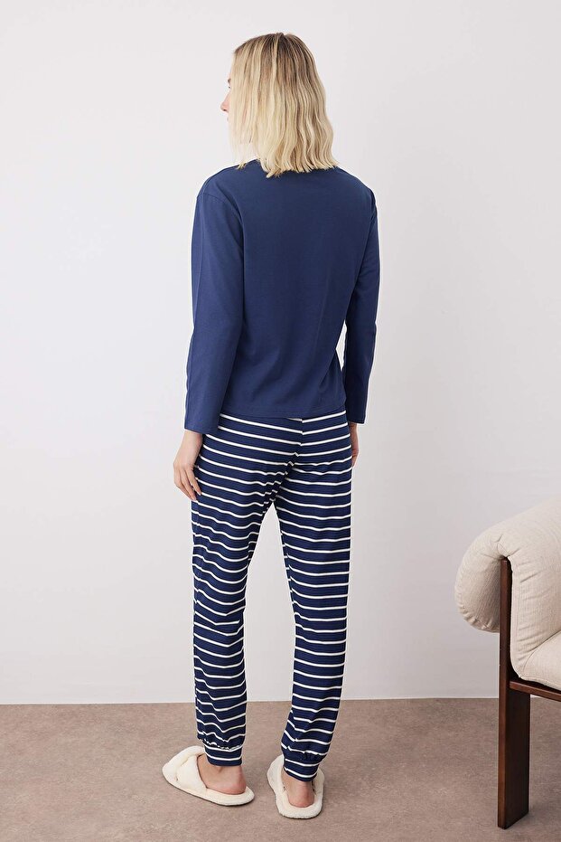 Kadın Couple/Çift Lacivert %100 Pamuklu Çizgili Yılbaşı Temalı Örme Pijama Takımı THMAW25PT00164 - 4
