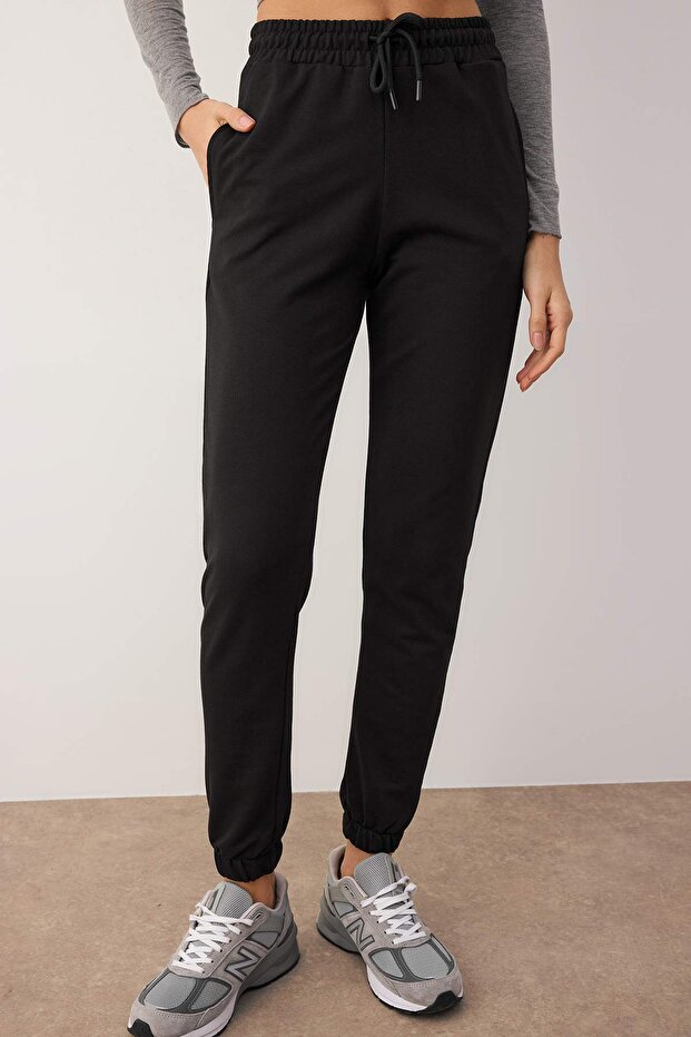 Schwarze Basic Jogger Slim Strick-Jogginghose TWOAW21EA0194 - 3