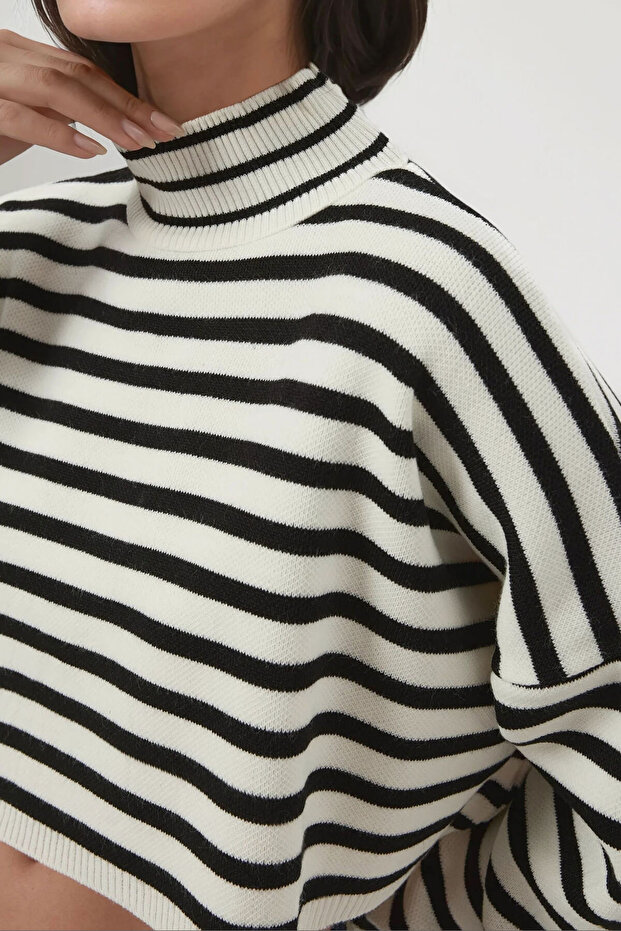 Yüksek Yakalı Crop Kazak - 3