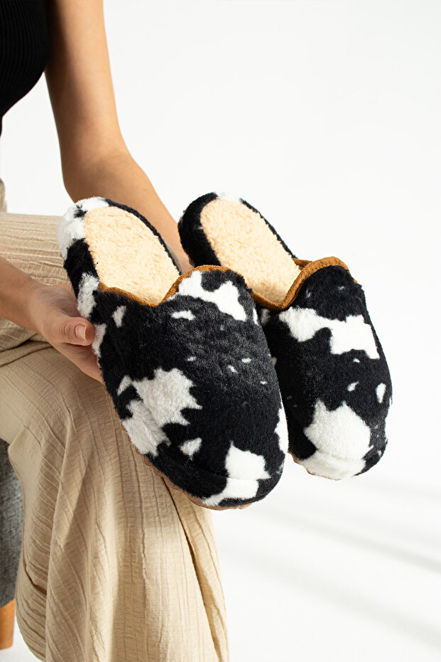 Černobílé vlněné zimní pantofle - 5