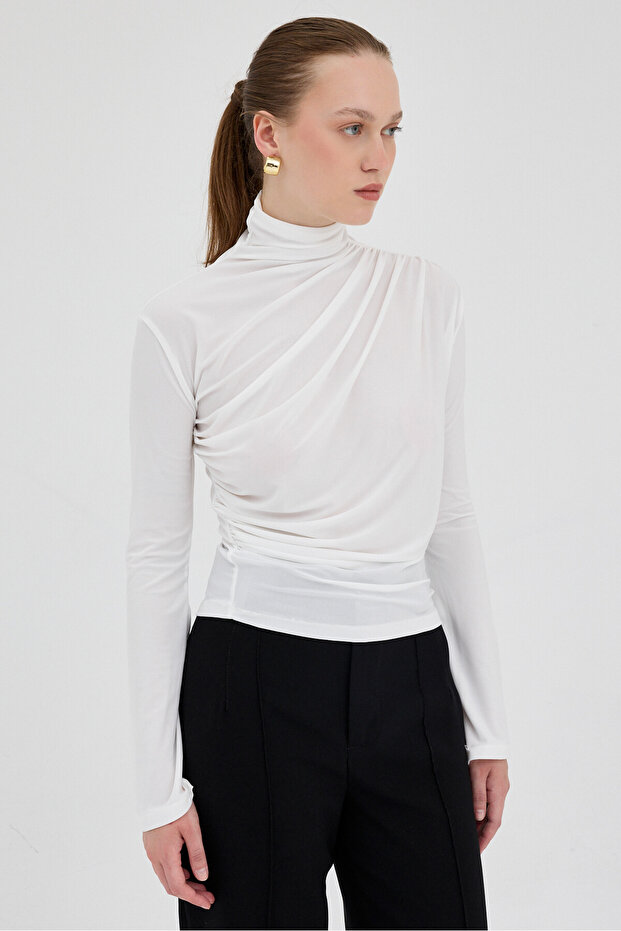 2517 بلوزة بأكمام طويلة ورباط باللون البيج - 6