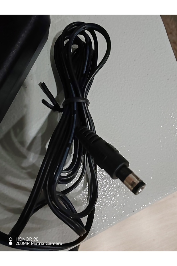 12 volt  1.5 amp. Adaptör - 3