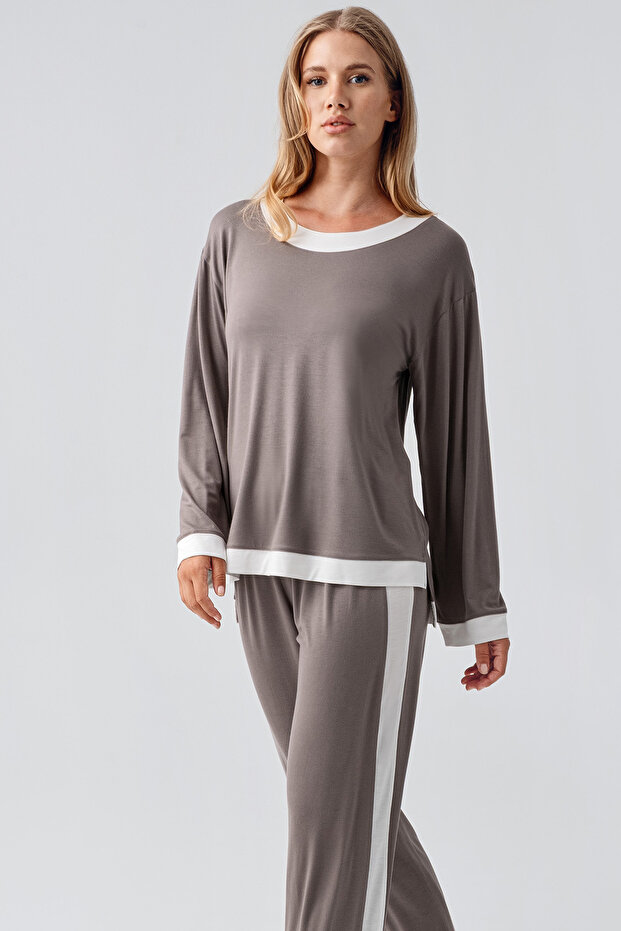 طقم بيجامة أساسي مرن من الفيسكوز بأكمام طويلة - 3