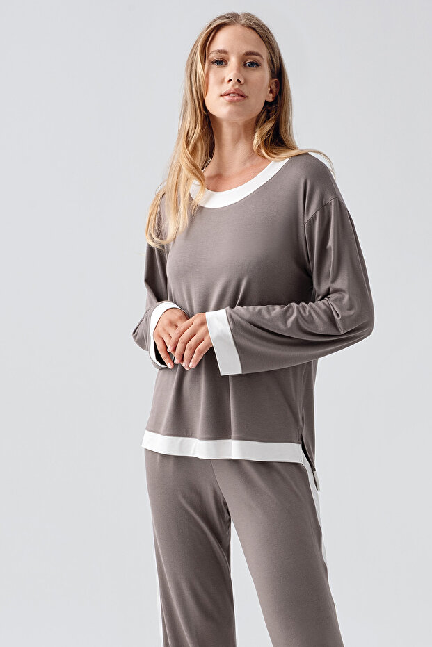 طقم بيجامة أساسي مرن من الفيسكوز بأكمام طويلة - 4