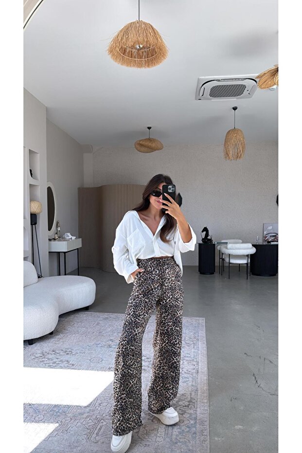 بنطلون من الساتان الحريري بتصميم نمط الفهد - 2