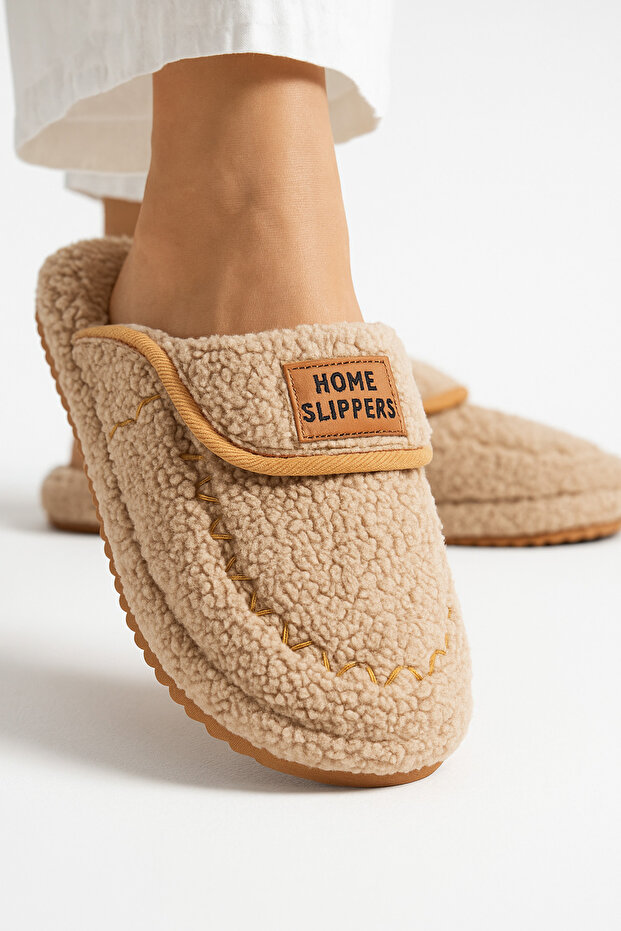 Domácí pantofle Protiskluzová podrážka Zimní dámské domácí pantofle Pantofle STC1156 - 1