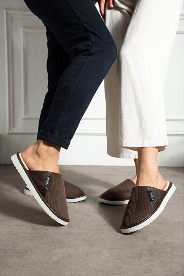Unisex Closed Front Slippers Soft Light Sole Winter Indoor Slippers