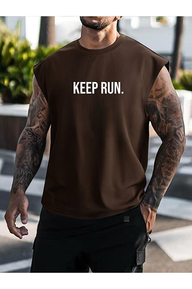 تي شيرت بدون أكمام مطبوع للجنسين من Keep Run
