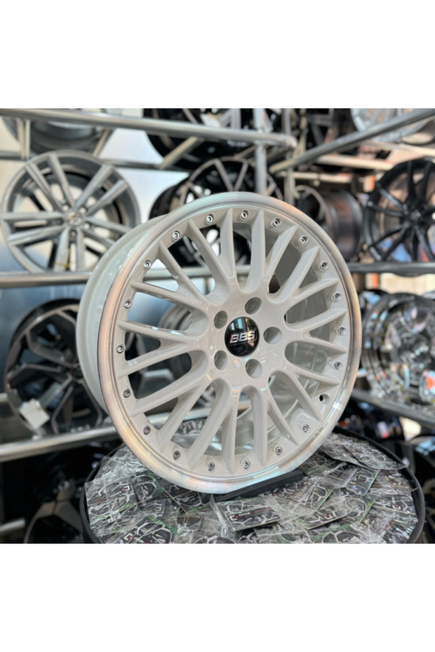 18'' 5x114.3 BBS SPEEDLİNE WHİTE JANT MODELİ - 1