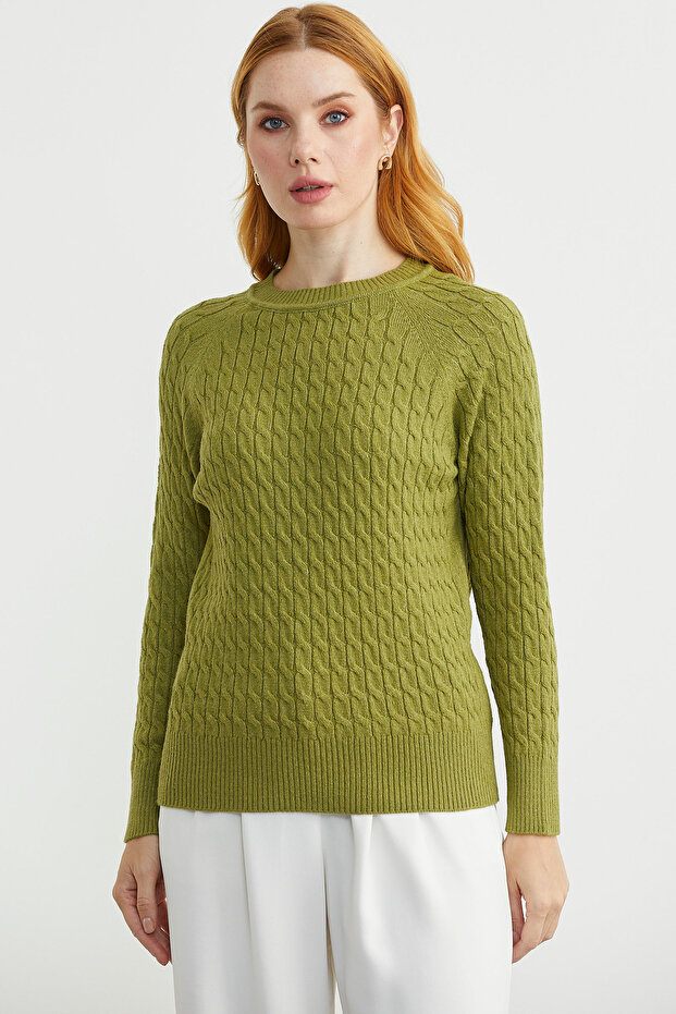 Round Neck Knit Sweater with Hair Braid Motif - Green