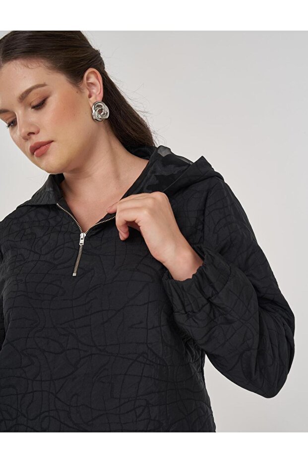 تونيك بنمط منقوش باللون الأسود - 7