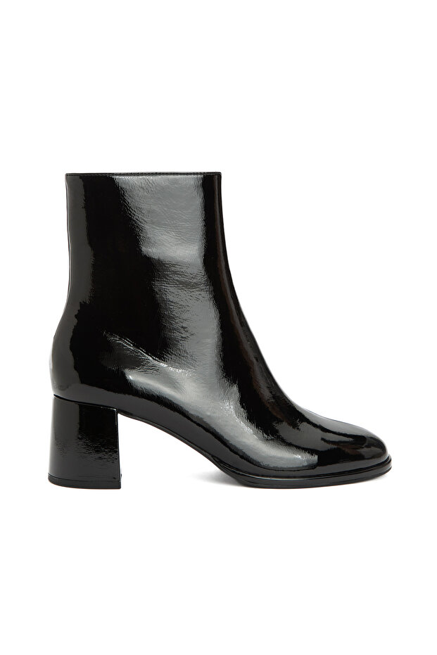 Siyah Parlak Kadın Bot - 1