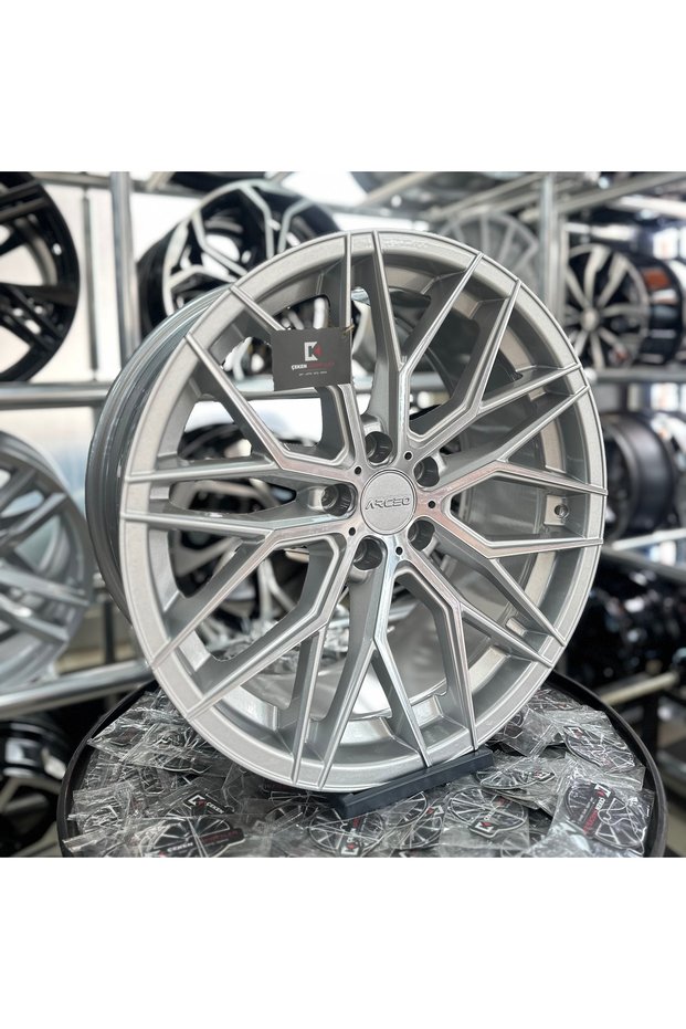 18'' 5x112 VALENCIA SİLVER JANT MODELİ