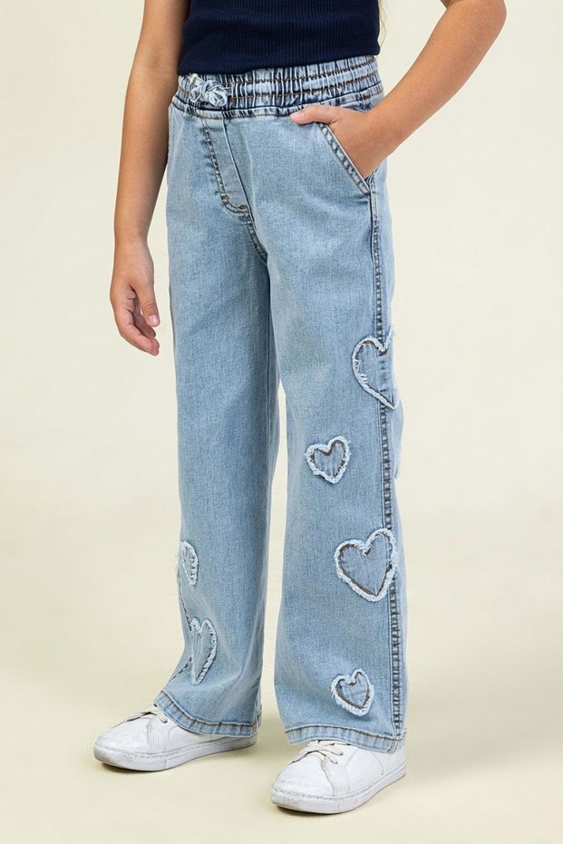 Girl's Jeans with Heart-Patterned Leg Details. Comfortable Fit, Ideal for Everyday Combinations.