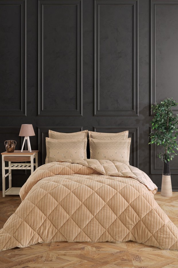 Striped Jacquard Wellsoft Double Bed 4-Piece Sleep Set with Fitted Sheet