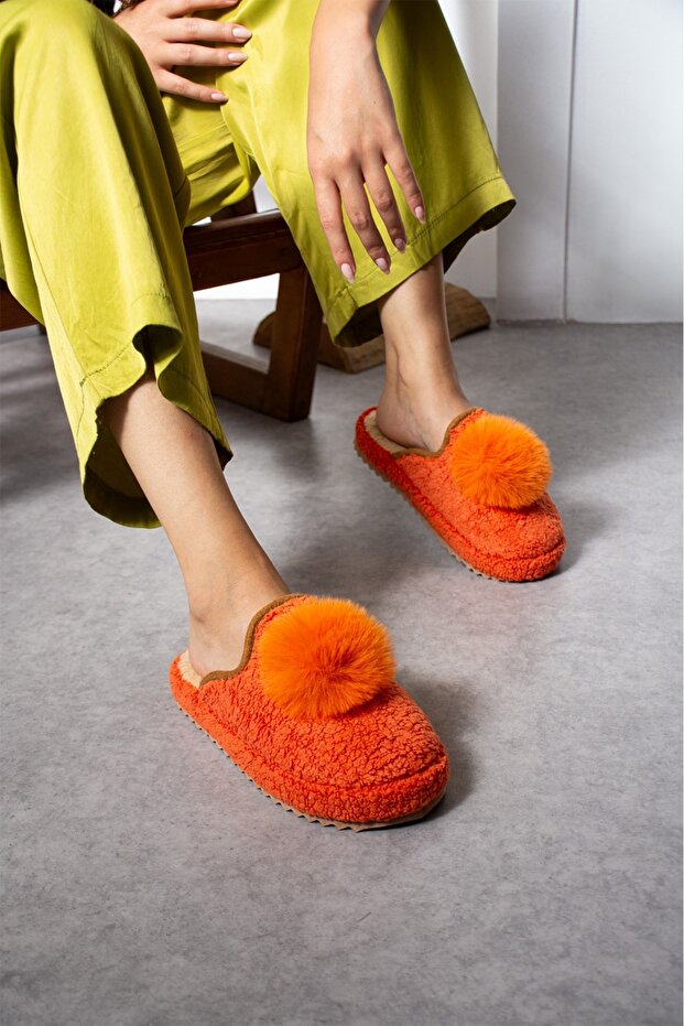 Turuncu PonPon Kışlık Kadın Terlik - 2