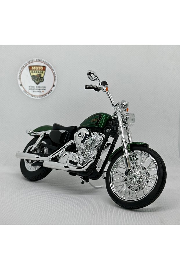 Harley Davidson 2013 XL 1200V Seventy-Two 1:12 Diecast Model Motorcycle – Metal Model Motorbike