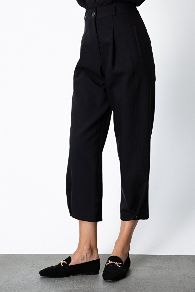 بنطلون بجيوب فليتو وأزرار على الأرجل - 4