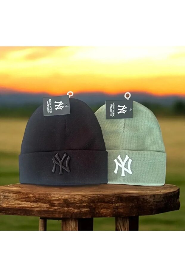 Sports Unisex 2-Piece Outdour Beanie Set