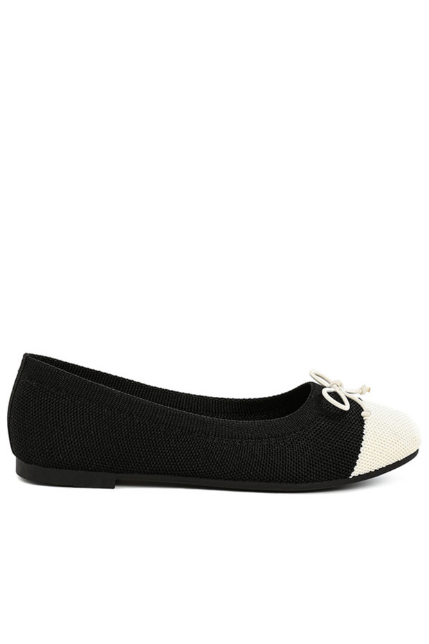 Women Two Tone Ballerinas in Black and White