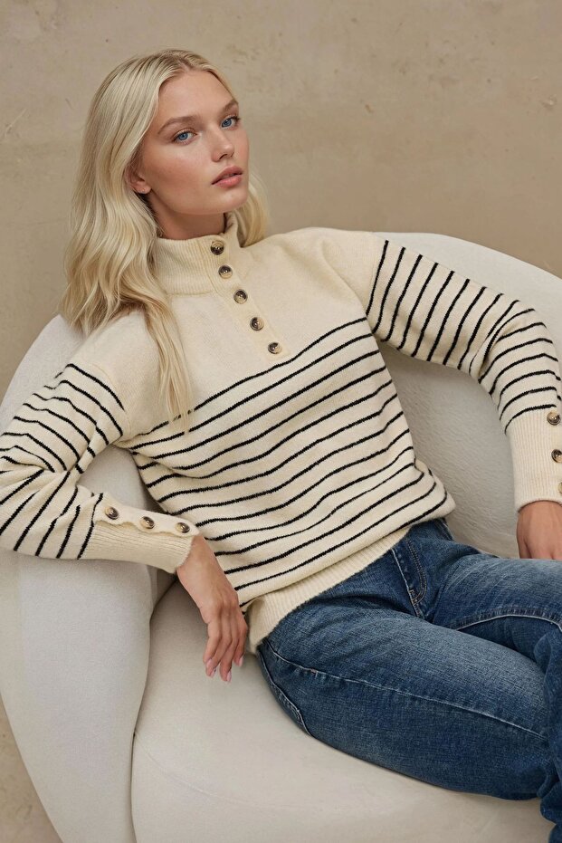 Düğmeli Triko Kazak - 1