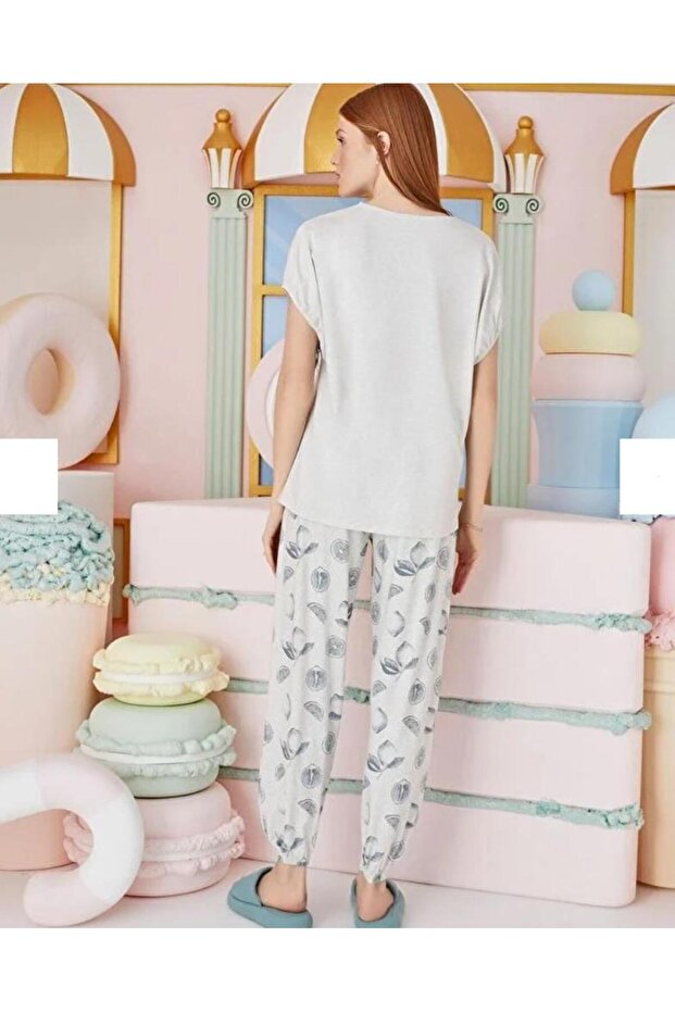 15670 طقم بيجامة منقوشة بالليمون باللون البيج مع أرجل مطاطية - 3