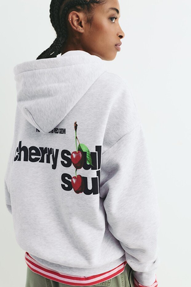 Kapüşonlu kirazlı sweatshirt - 4