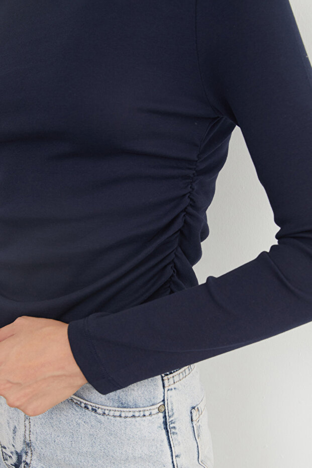 Basic Yanları Drapeli Dik Yaka Modal Bluz - 5