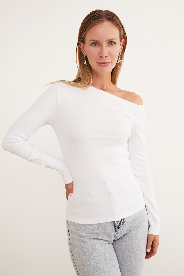 Basic Kayık Yaka Modal Bluz - 4