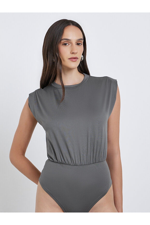 بدلة جسم سادة بدون أكمام ورقبة مستديرة - 1