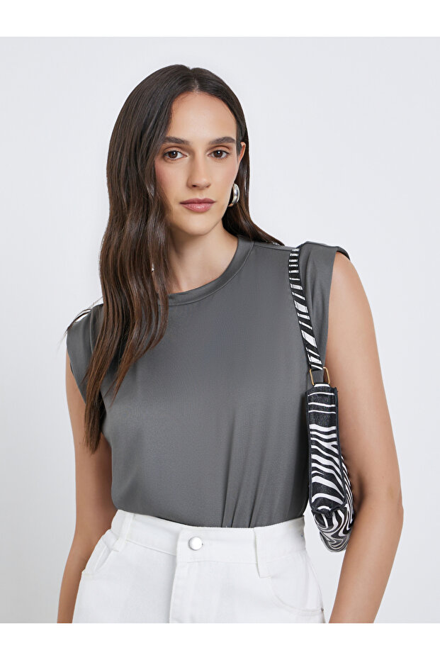 بدلة جسم سادة بدون أكمام ورقبة مستديرة - 3