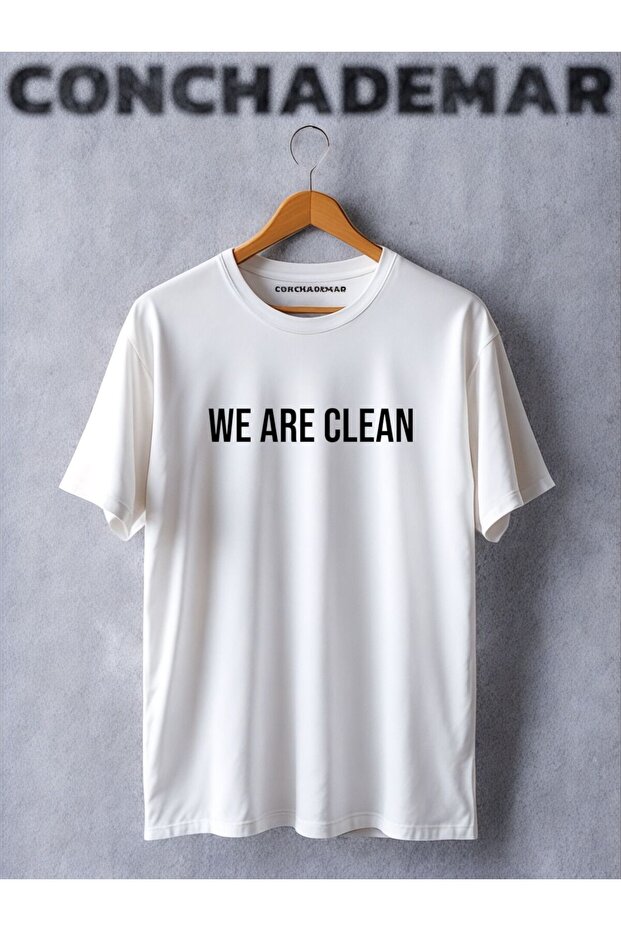تي شيرت كبير الحجم مطبوع عليه We Are Clean