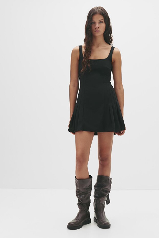 Pileli kısa elbise - 1