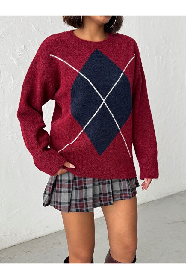 Women's Burgundy Diamond Patterned Comfortable Fit Knit Sweater