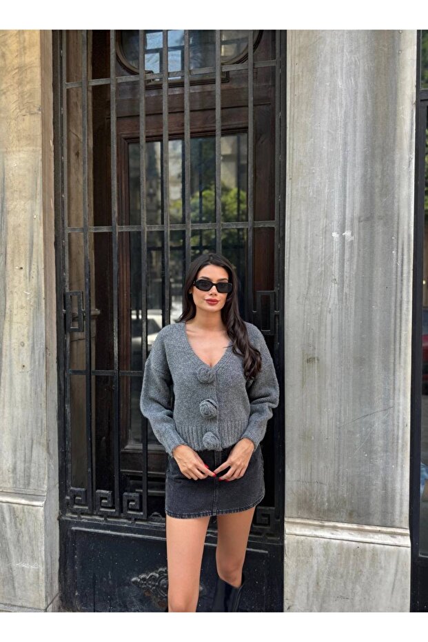 Güllü triko hırka - 1