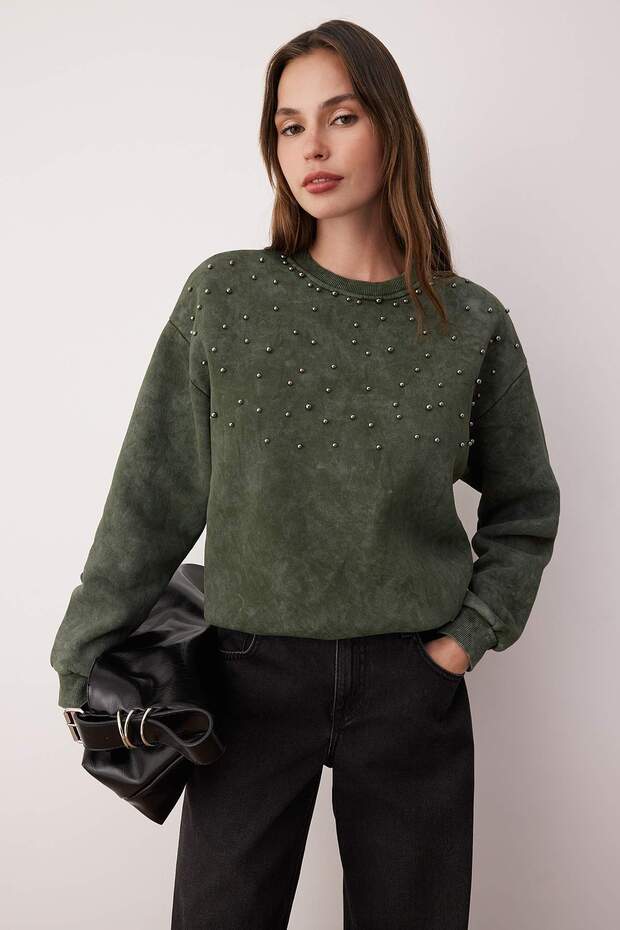 Haki Eskitme/Soluk Efektli Kalın İçi Polarlı İnci Detaylı Regular Örme Sweatshirt TWOAW24SW00152 - 1