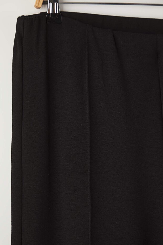 Siyah Nervür Detaylı Wide Leg/Geniş Paça Büyük Beden Eşofman Altı TBBAW26AJ00005 - 6