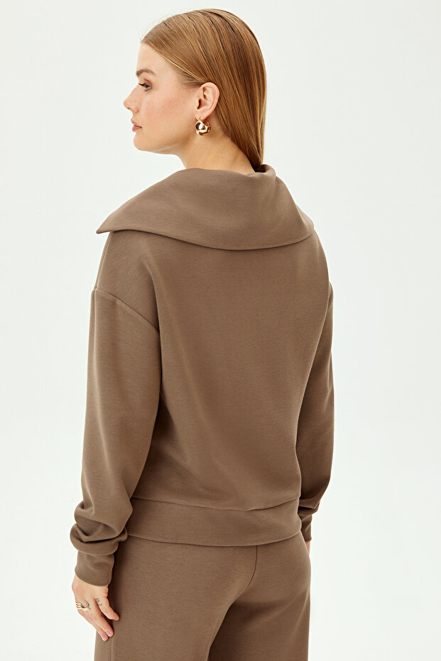 Yaka Detaylı Fermuarlı Regular Örme Sweatshirt - 4