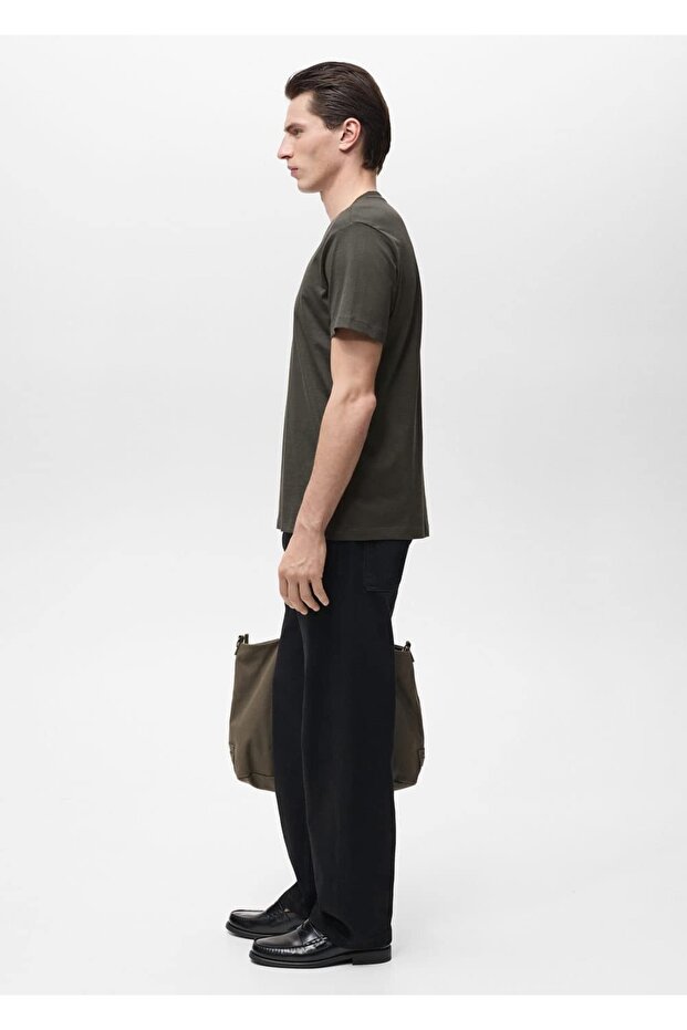 V yakalı tişört - 7