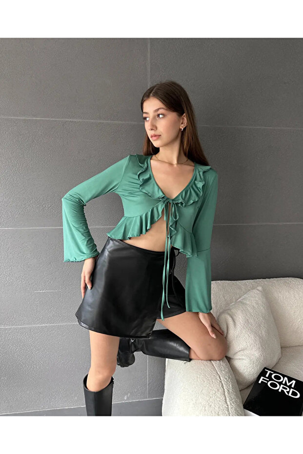 Women's Spanish Long Sleeve Tie-Up Ruffle Detailed V-Neck Crop Blouse Green