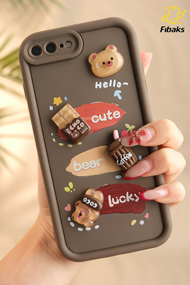 حافظة آيفون 7 بلس/8 بلس مصممة بنمط تيدي بير مع حماية للكاميرا، مصنوعة من السيليكون الناعم بلون القهوة - 1