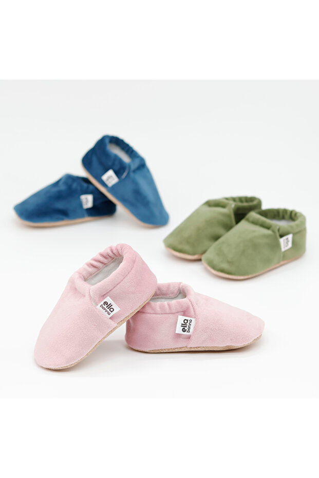 Aksamitne buciki niemowlęce - antypoślizgowa podeszwa, domowe kapcie, dziecięce buciki pudrowe - 7