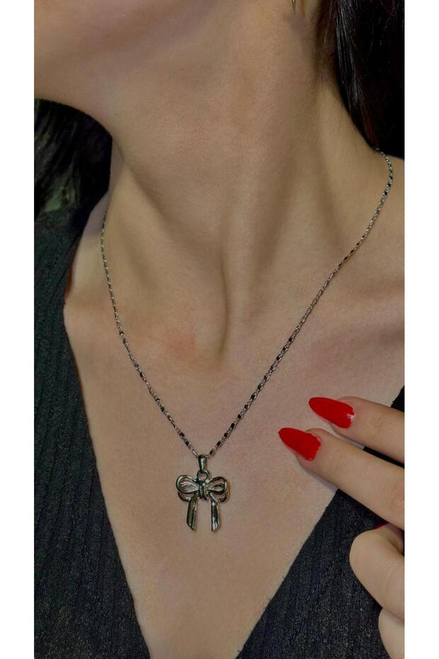 Elegant Detailled Necklace with Bow End | Women's Stylish Elegant Jewelry Model